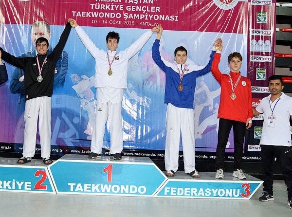 Öğrencimiz Muhammed Talha ŞEN Türkiye Gençler Tekvando Şampiyonasında 3. oldu..